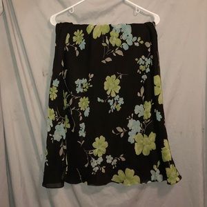Floral knee skirt